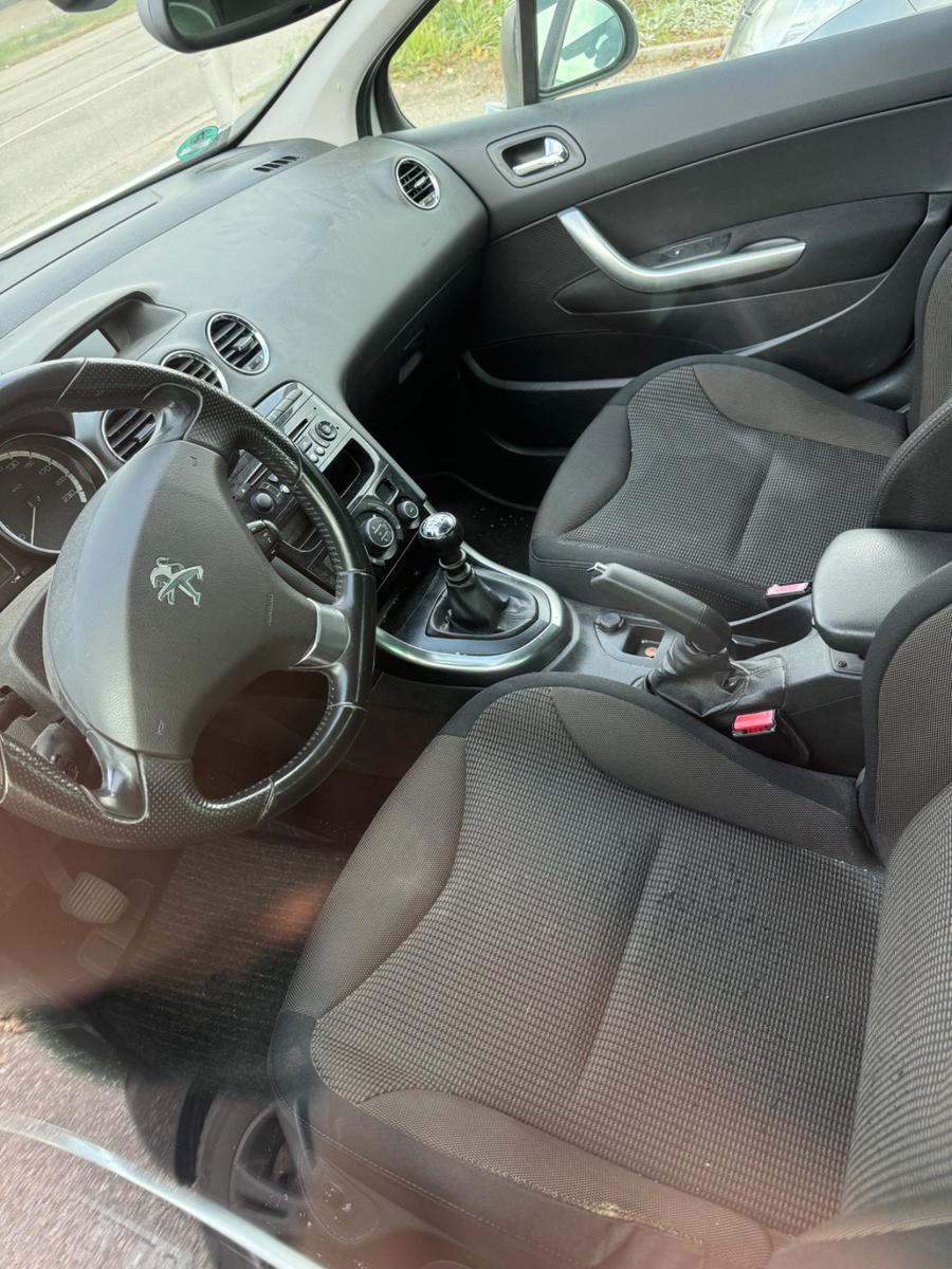 Peugeot 308 2013 — photo 6