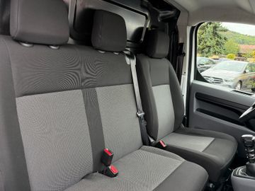 Opel Vivaro Kasten Edition L2+Klima+3-Sitzer+ZV+AHK