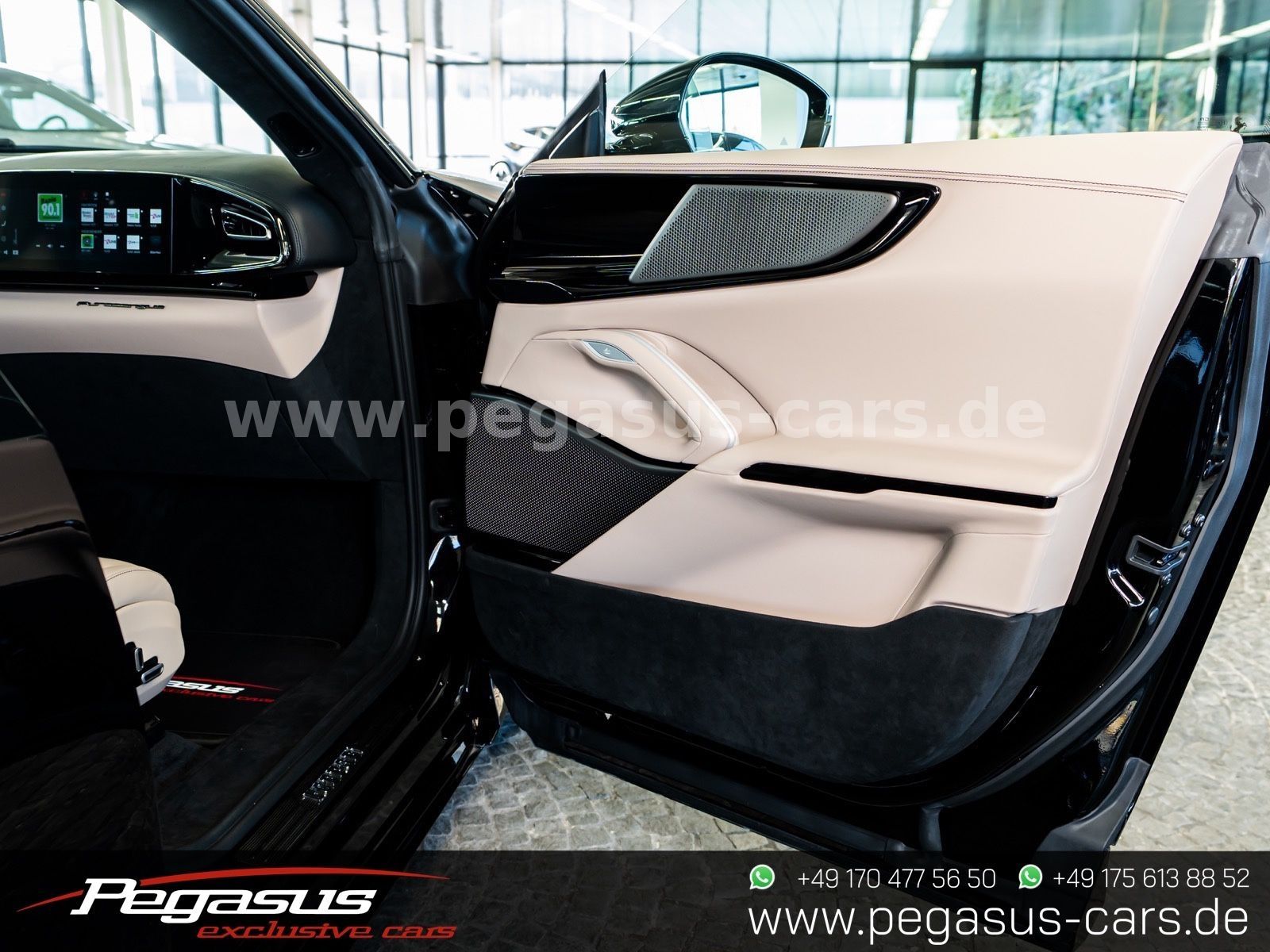 FERRARI Purosangue - 18