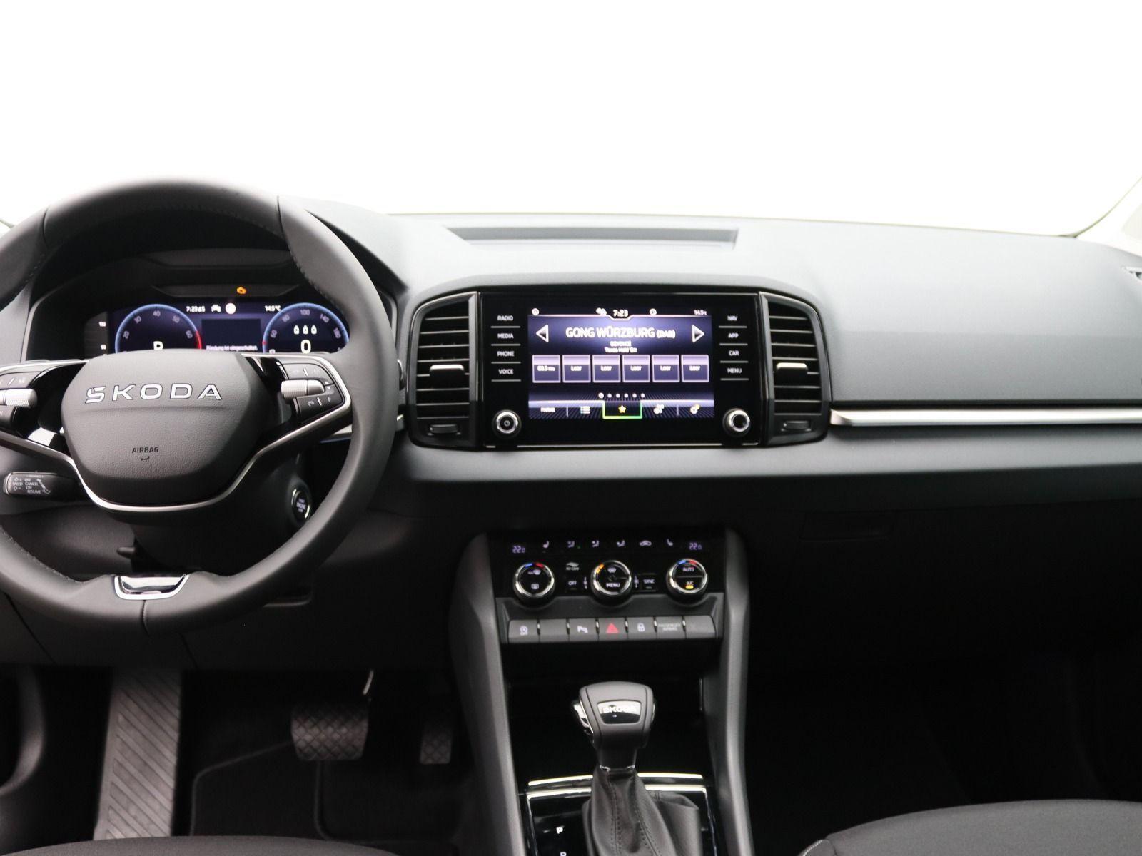 Skoda Karoq Tour 1.5 TSI DSG / Matrix, Navi, AHK, RFK