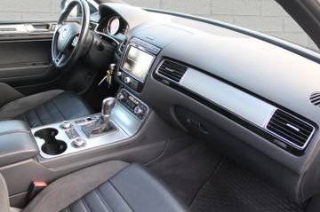 Volkswagen Touareg - 11