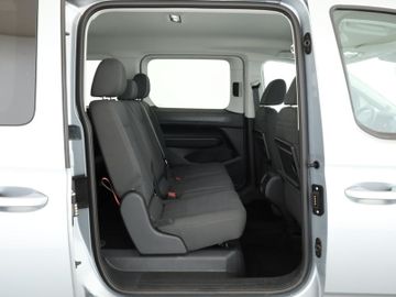 Volkswagen Caddy Maxi eHYBRID DSG NAV ACC APP KAMERA 7SITZ