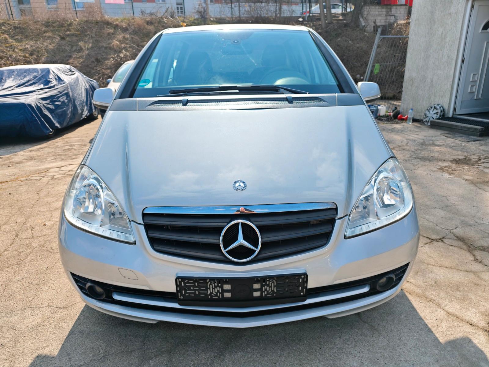 Mercedes-Benz A 160 A *AUTOMATIK*KLIMA*SITZHEIZUNG*SCHECKHEFT*