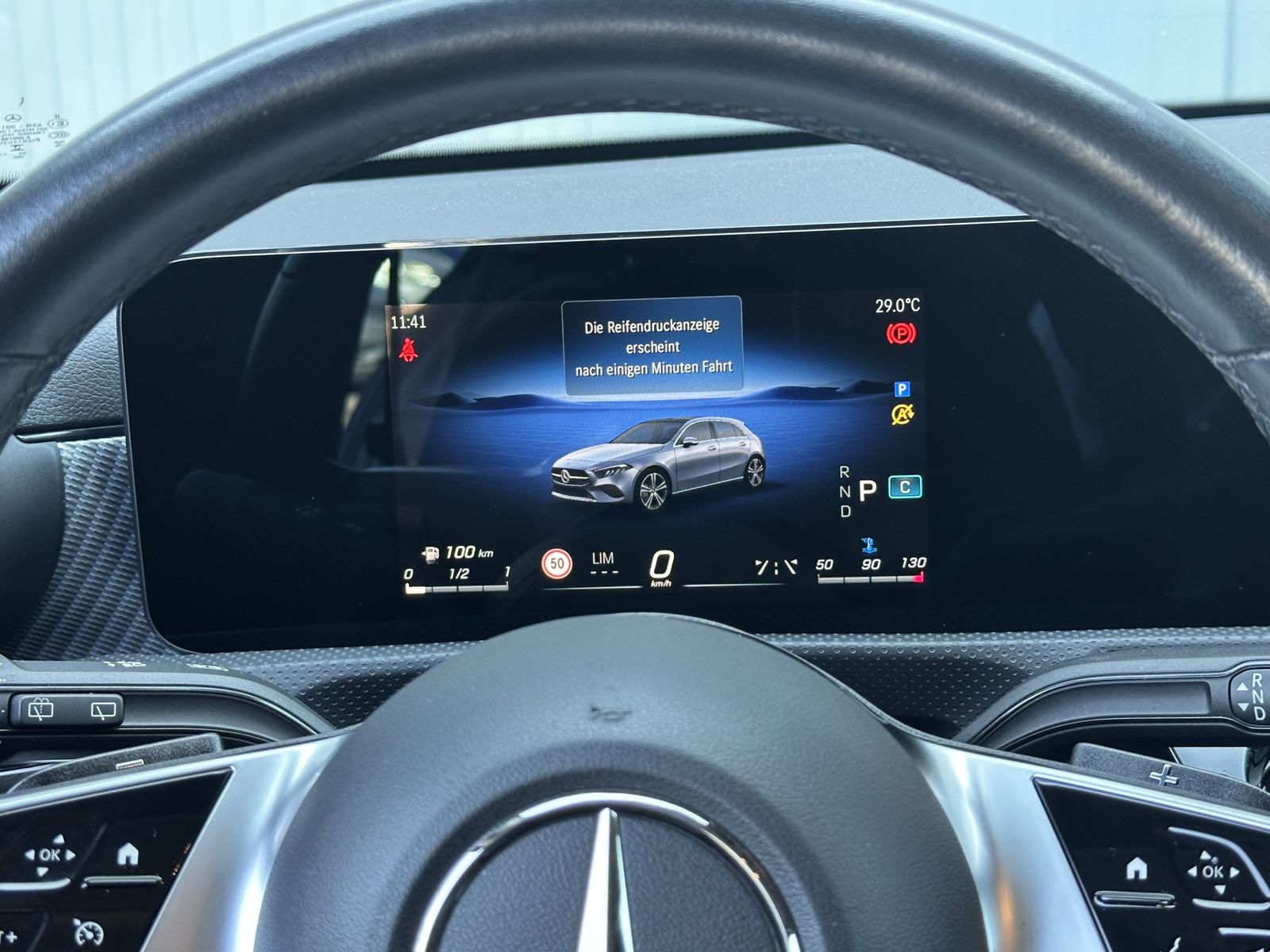 Fahrzeugabbildung Mercedes-Benz A 200d Progressive Advanced NAV+LED+KAM+AHK+WIDE