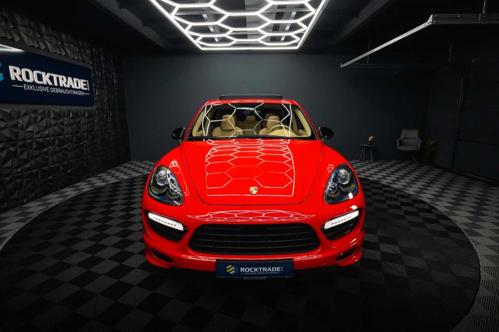 Fahrzeugabbildung Porsche Cayenne Turbo Black Design *Pano*ACC*21 Zoll*