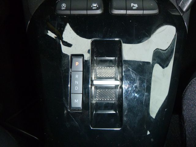 Fahrzeugabbildung Opel Corsa F 1,2 Turbo >AUT/LED/KAM/PDC