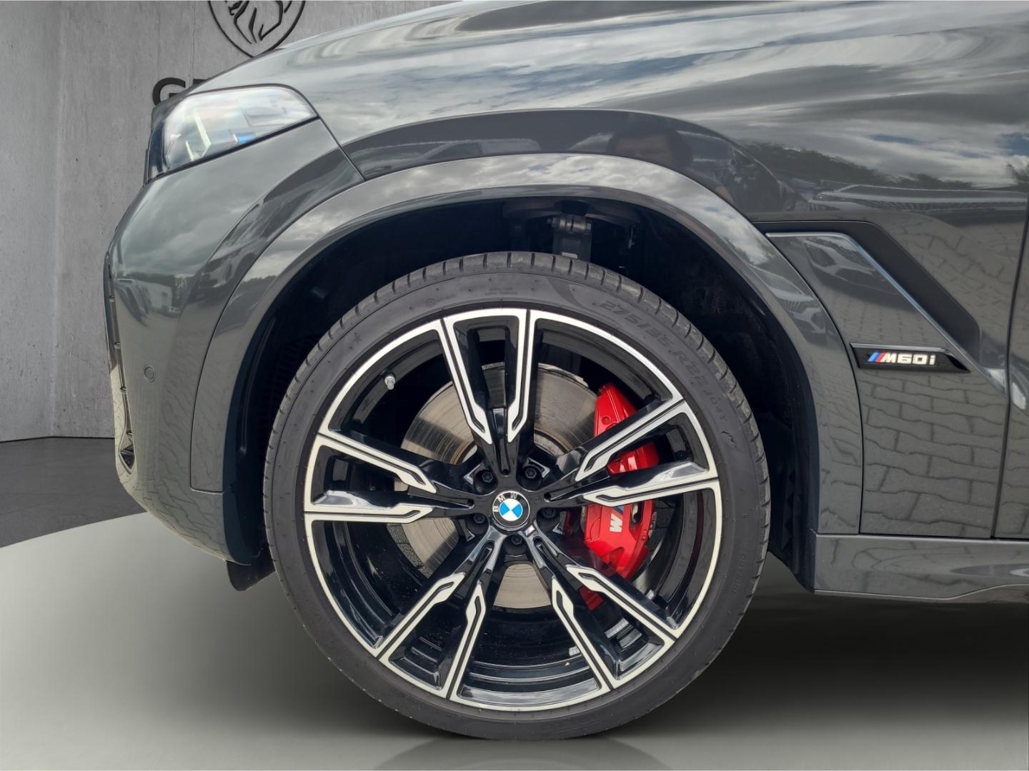 BMW X6 M60 xDrive Sportpaket HUD AD StandHZG AHK-kla
