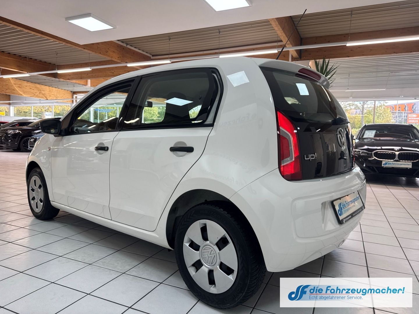 Fahrzeugabbildung Volkswagen up! take GA teilb.Rücksb AUX MP3 CD Tagfahrlicht