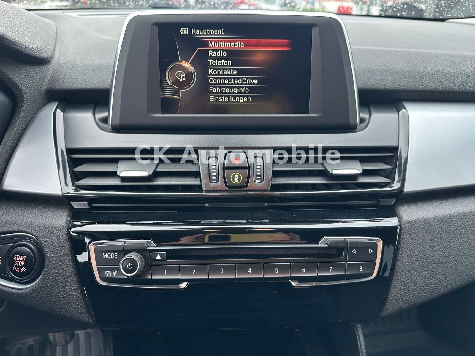 Fahrzeugabbildung BMW 218d Active Tourer Advantage/LED/SHZ/PDC