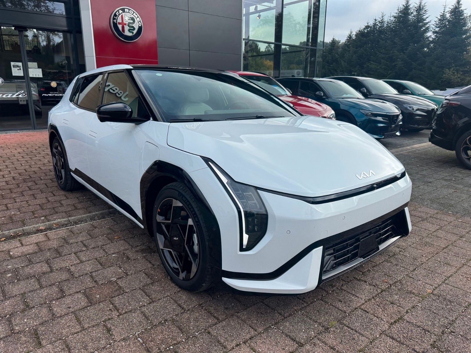Fahrzeugabbildung Kia EV4 81 kWh GT-Line 204PS P9 P10 P11 P12