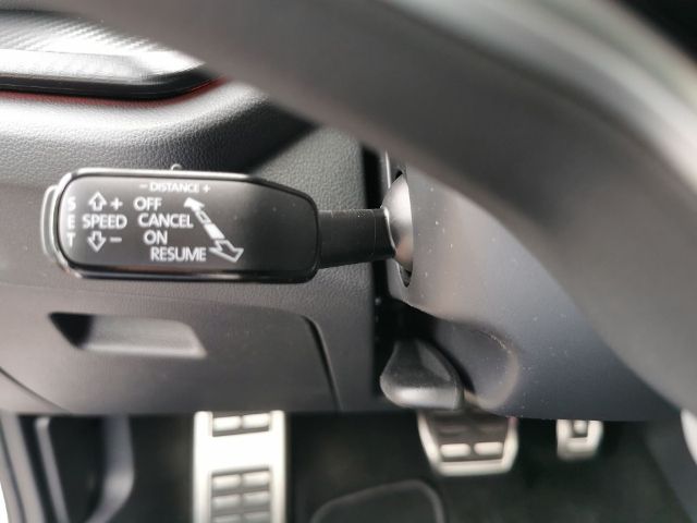 Fahrzeugabbildung SKODA Octavia Combi 1.5 TSI DSG mHEV Sportline NAVI ST