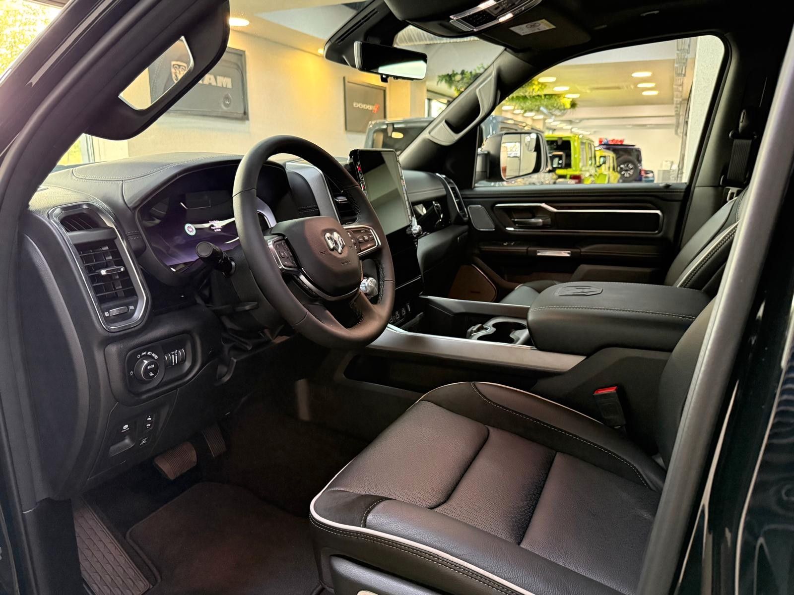 Fahrzeugabbildung Dodge RAM LARAMIE HURRICANE 3.0L-