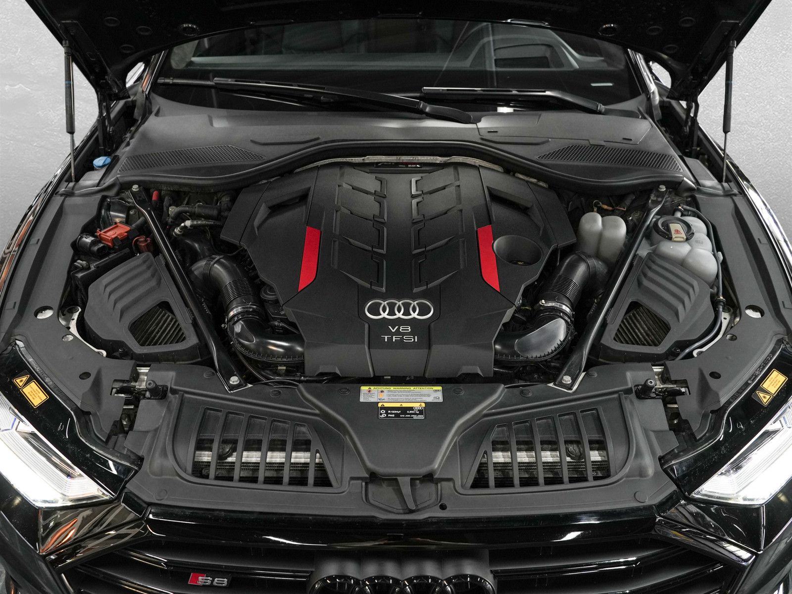 Fahrzeugabbildung Audi S8 ABT 700 - Massage vo+hi | Einzelsitze im Fond