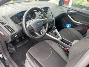 Ford Focus - 10
