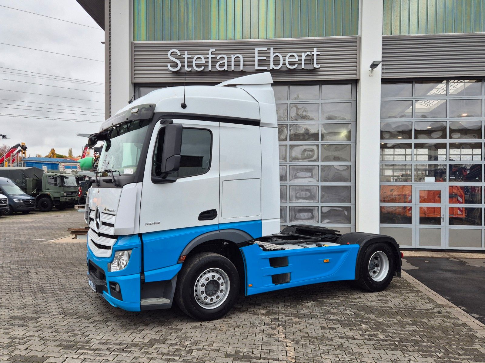 Fahrzeugabbildung Mercedes-Benz Actros 1845 LS Öl-Retarder Navi PPC 2x Bett