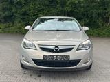 Opel Astra J Lim. Cosmo Xenon*2-Zonen-Klima*Sitzhz.* - mit Benzin-Antrieb: Beige, Teilleder, Soundsystem, Limousine, mit Klimaanlage