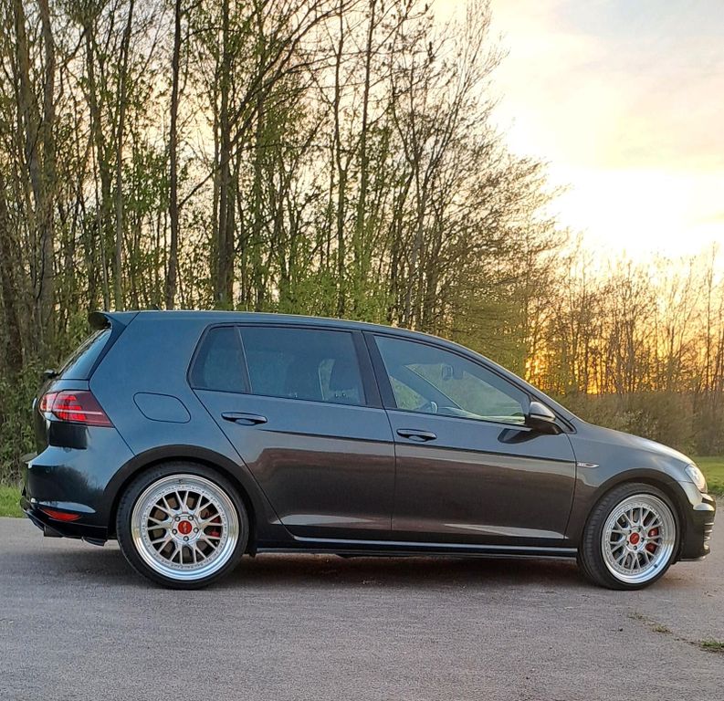 Image of Volkswagen Golf