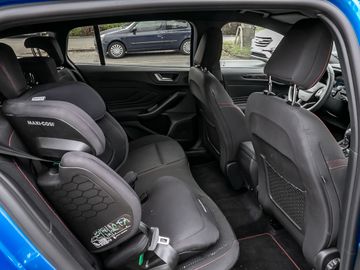 Ford Focus Turnier 1.0 ST-Line X Fahrassistenz-Paket