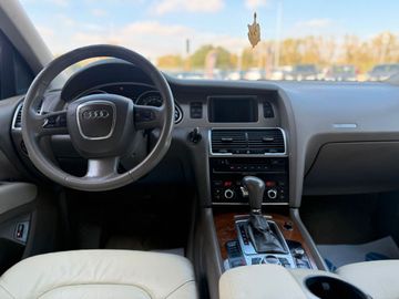 Audi Q7 - 9