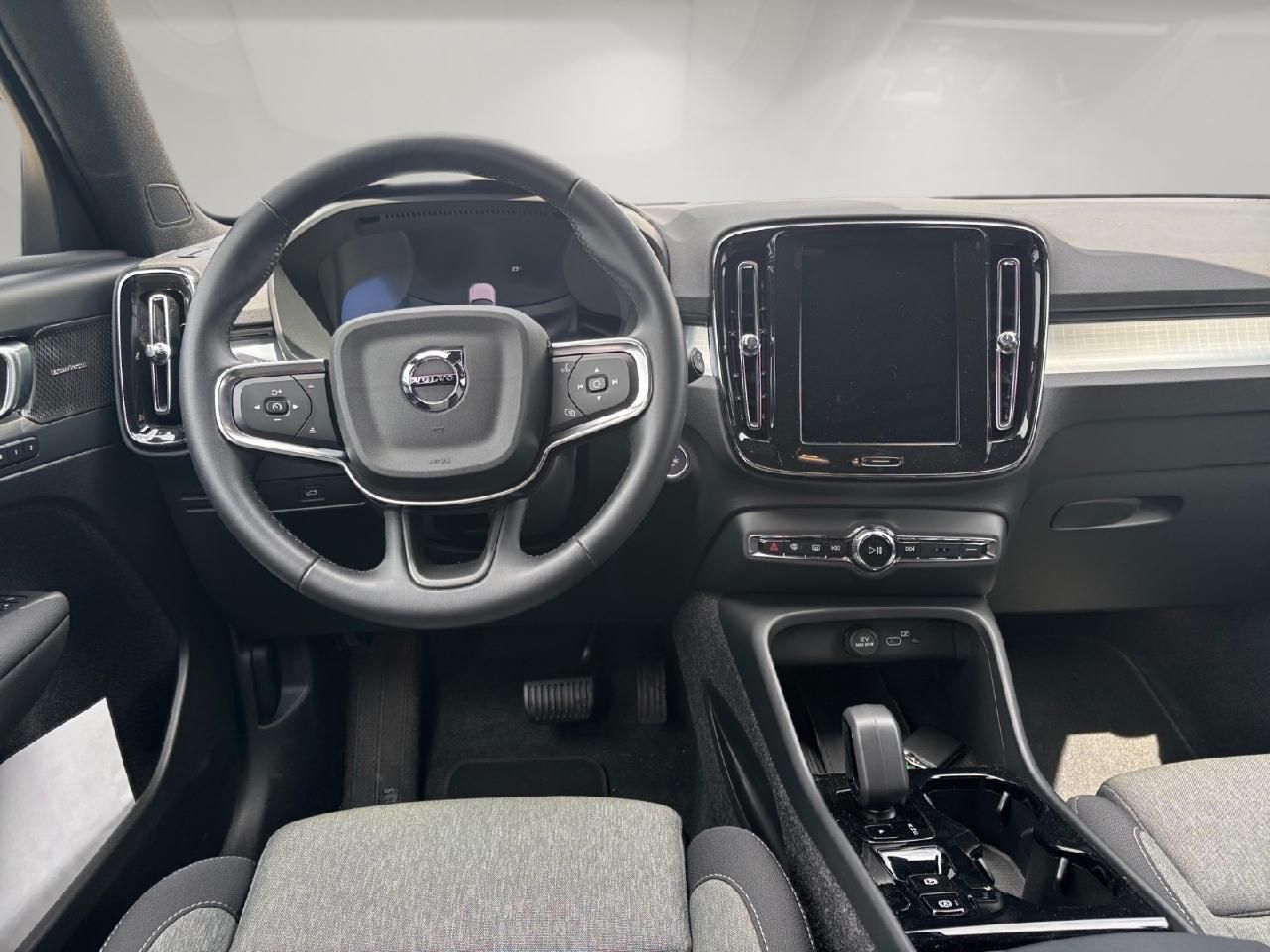 Fahrzeugabbildung Volvo XC40 B4 Benzin Plus Black Edition 2WD