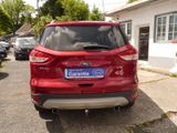 Ford Kuga Titanium Automatik/Navi/Allrad - Ford Kuga aus 2016 mit Diesel-Antrieb: Navigationssystem, Geländewagen