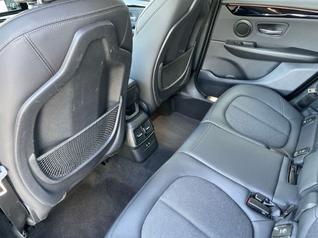Fahrzeugabbildung BMW 218 Active Tourer xDrive Sport Line Autom., Navi