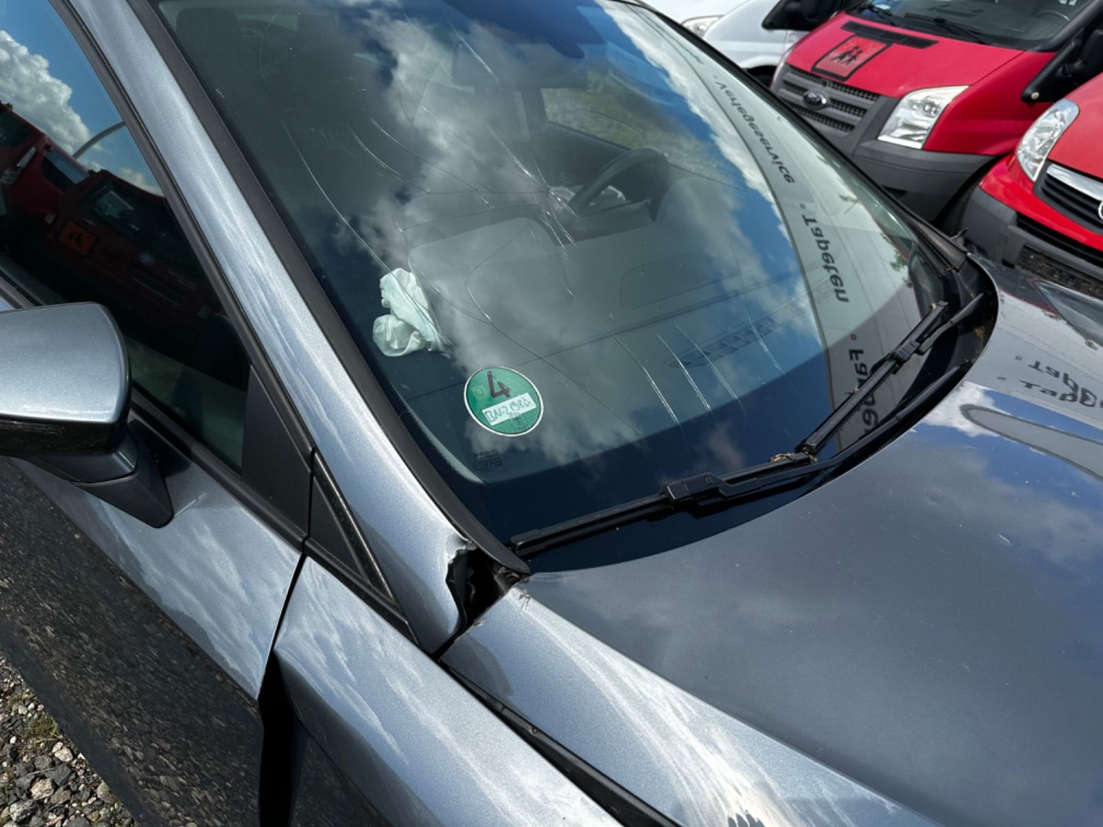 Fahrzeugabbildung SEAT Leon ST Style Unfall Export /Händler