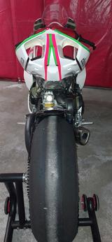 Ducati Panigale V4 race - DUCATI PANIGALE R