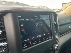 Fahrzeugabbildung Dodge RAM 1500 Gen5 5.7 Hemi Laramie Leder Navi AHK