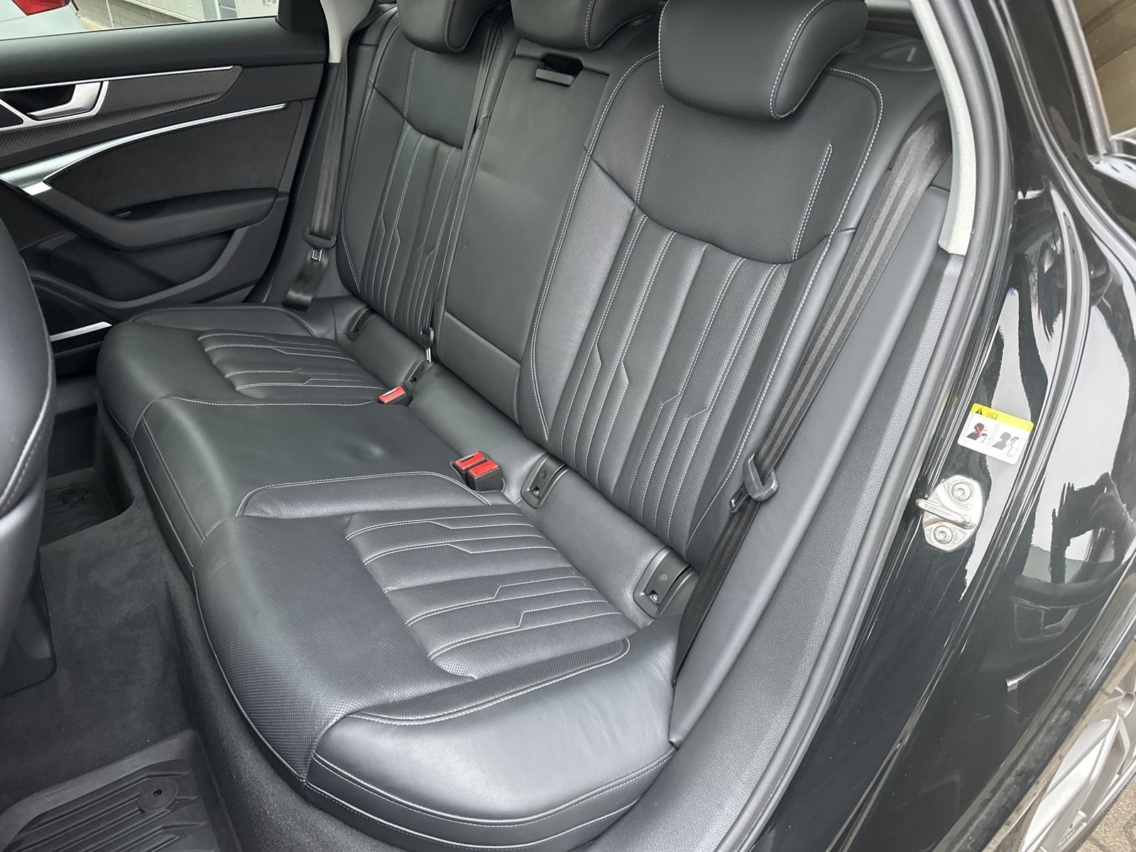 Fahrzeugabbildung Audi S6 Avant NAV+LED+360°+VCOCK+PANO+B&O+LUFTFEDERUN