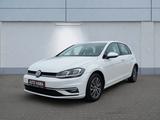 Volkswagen Golf VII Lim. Sound Start-Stopp - Volkswagen Golf mit Benzin-Antrieb: Weiß, Kleinwagen