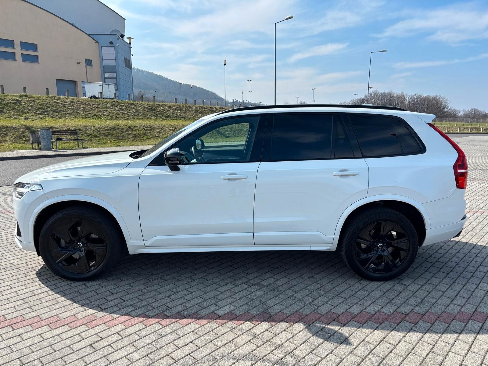 Volvo XC 90 R Design AWD Leder Navi LED Kamera foto 2
