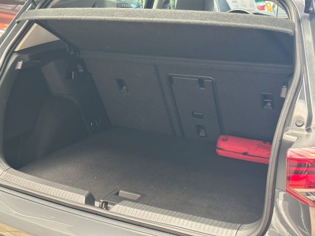Golf VIII Life 2.0 TDI EU6d-T Navi Digitales Coc