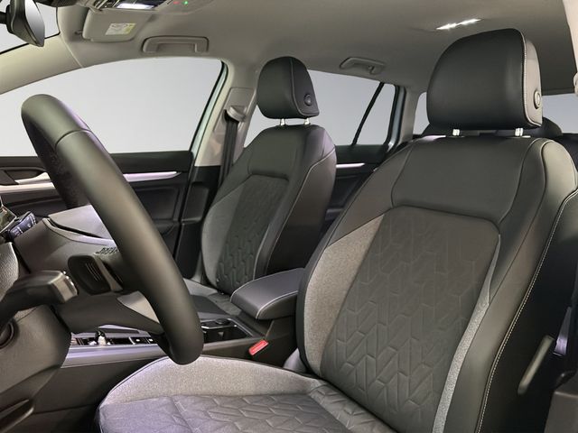 Golf VIII Variant Life 2.0 TDI DSG AHK