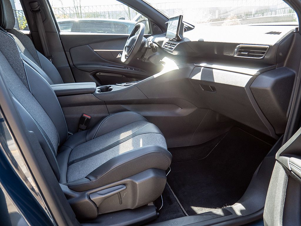 Peugeot 3008 — fotografia 3