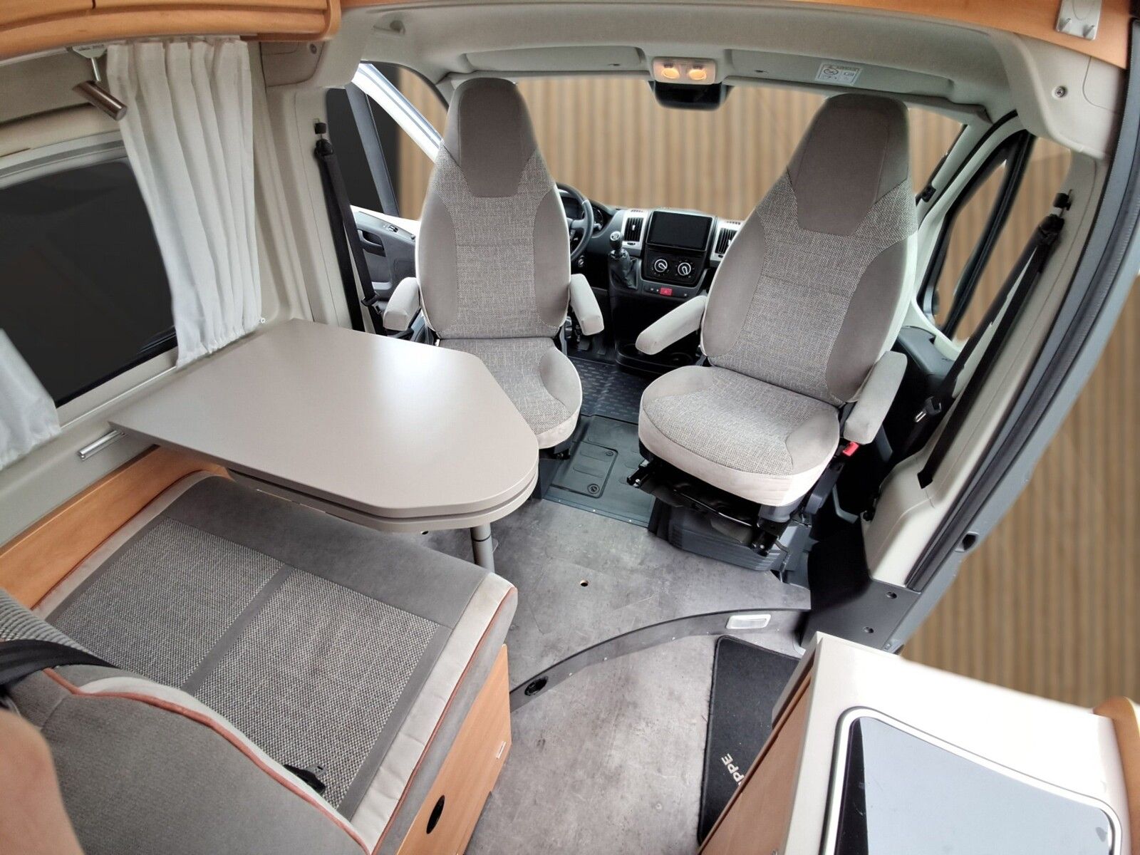 Fahrzeugabbildung Pössl 2Win R Plus Citroen 140 PS Mark./AHK/Navi/Solar