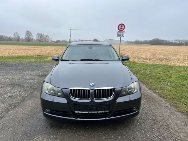 BMW 325 Baureihe 3 Touring325i xDrive 4 X 4  TÜV/NEU