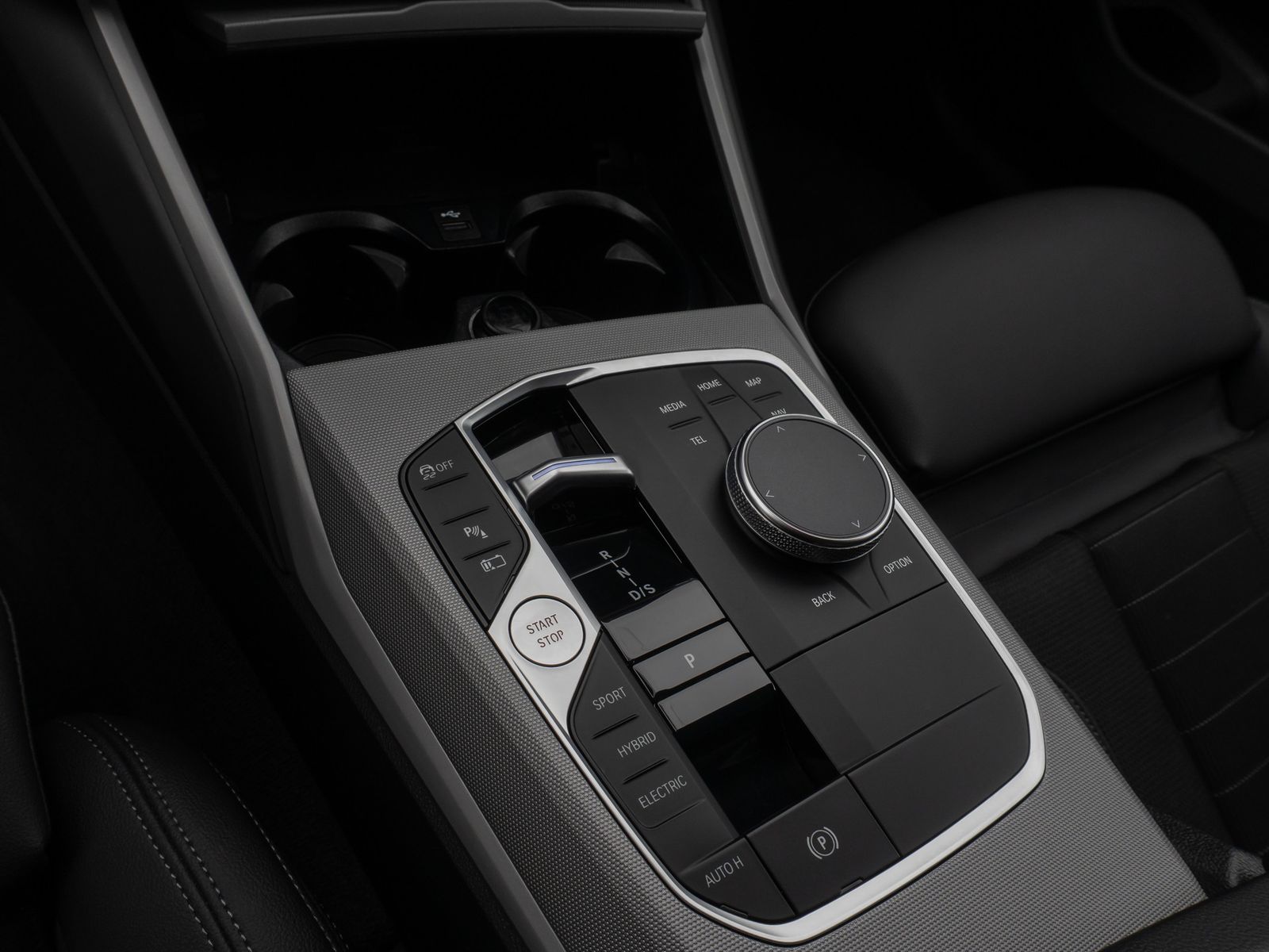 Fahrzeugabbildung BMW 330e DAB CockPit+ PDC Geschwindigkeitsreg Sport