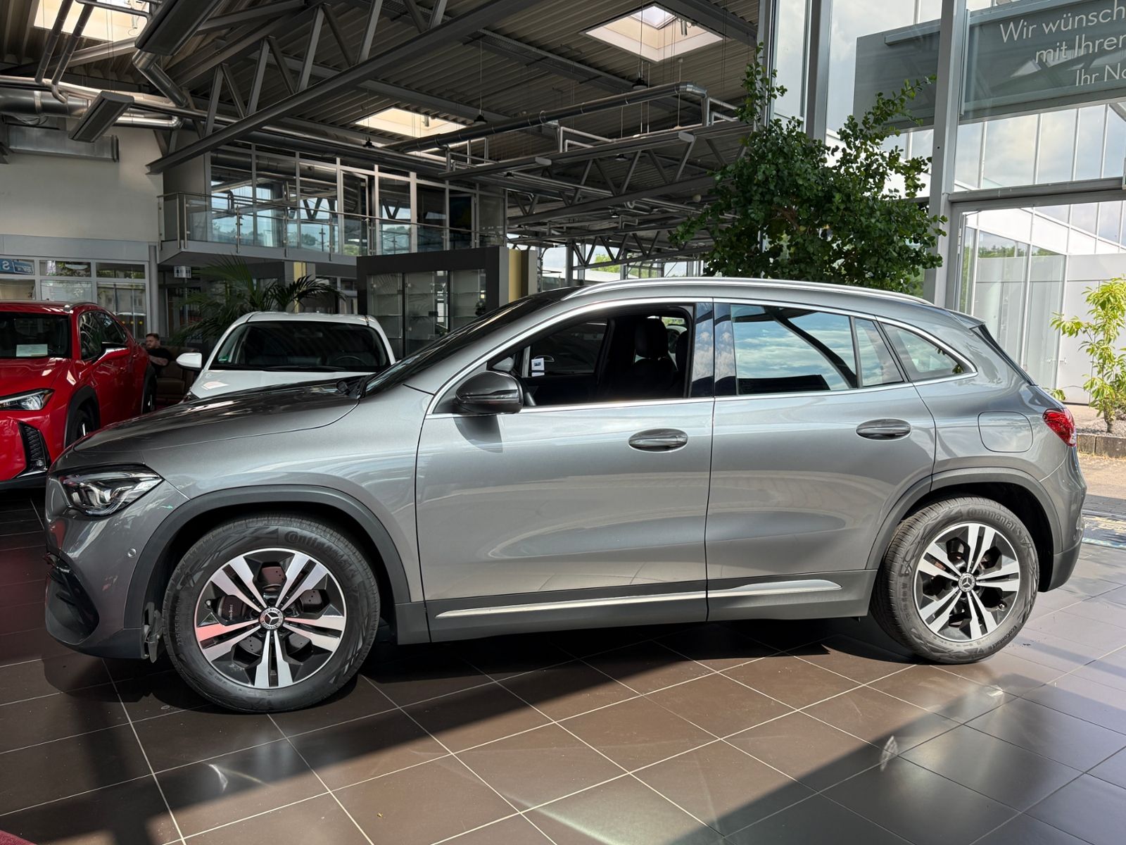 Fahrzeugabbildung Mercedes-Benz GLA 220 d 4Matic AMG Line LED NAV RFK