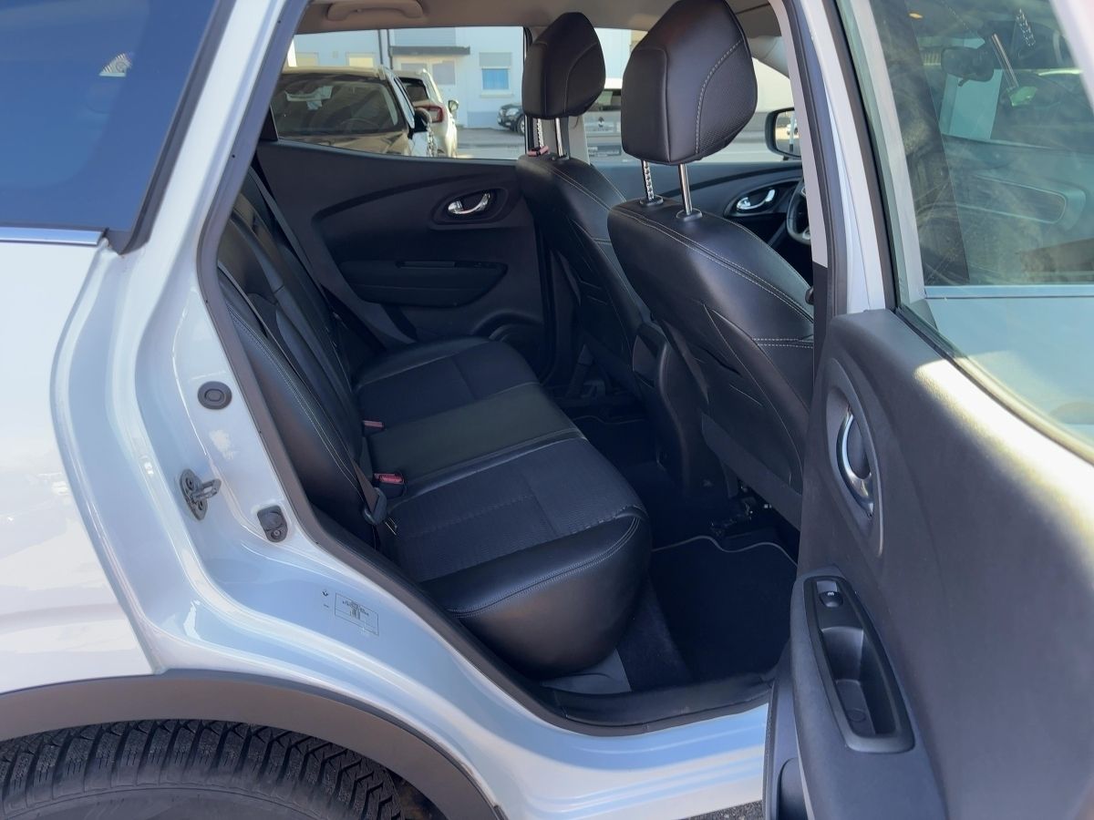 Fahrzeugabbildung Renault Kadjar LIMITED Deluxe TCe 140 GPF SHZ Navi GJR