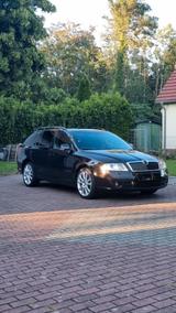 Skoda Octavia Combi 2.0 TFSI RS Black & Black Edition