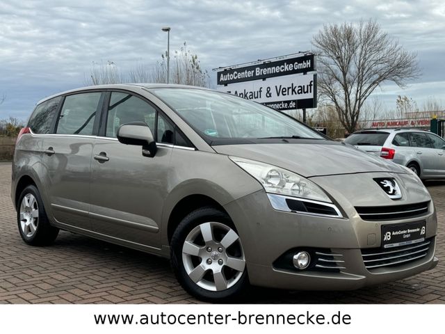 Peugeot 5008 Premium 1.6 Ltr  *NAVI *Panorama*