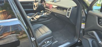 Porsche Cayenne - 12
