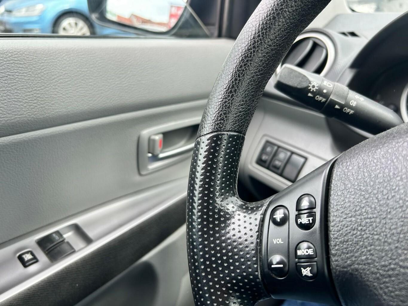 Mazda 2 * 1.5 Comfort TÜV 3.27 KLIMAANLAGE