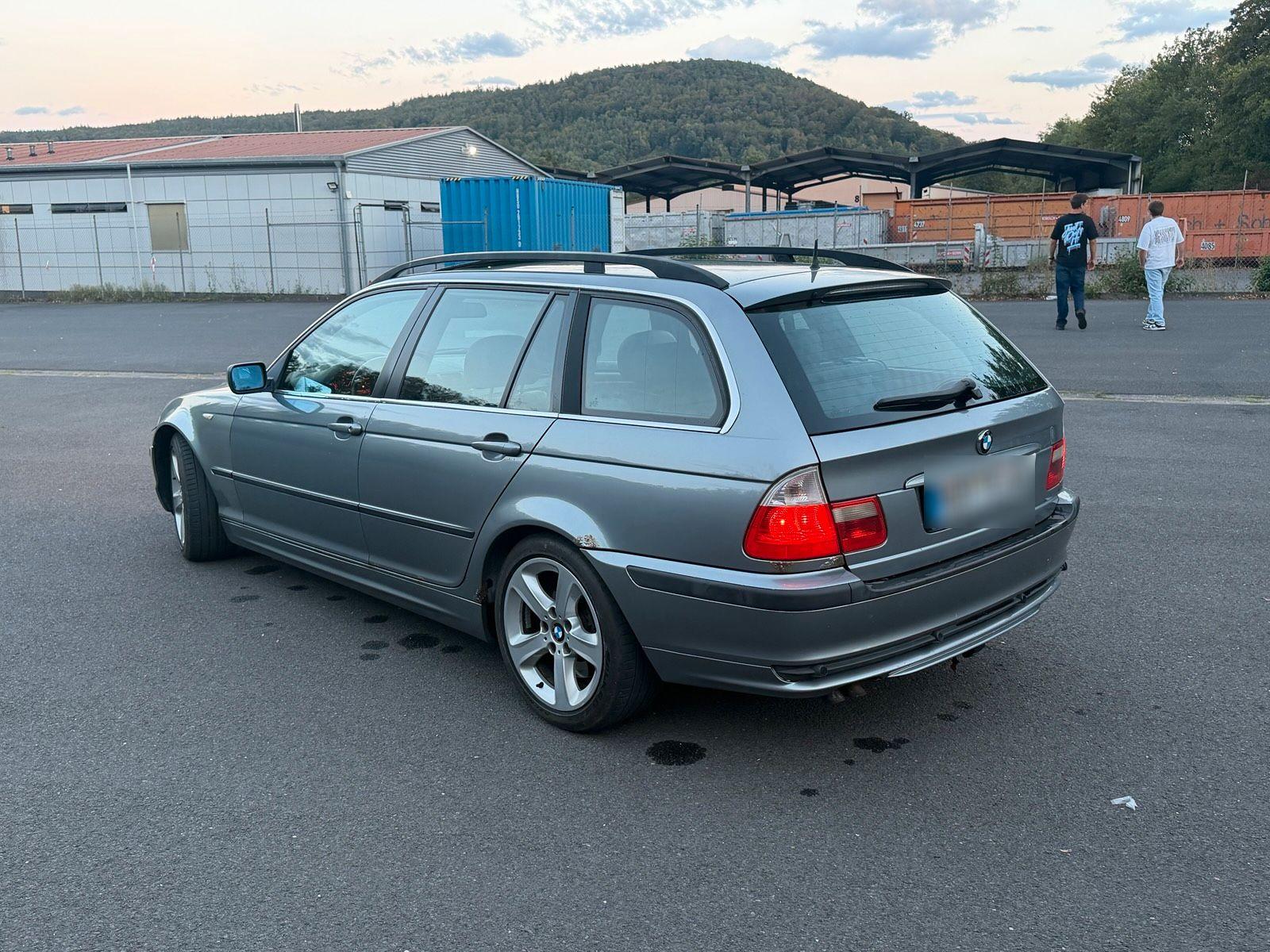 BMW 330 2004 — photo 5