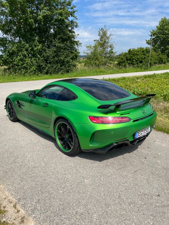 Mercedes-Benz AMG GT R