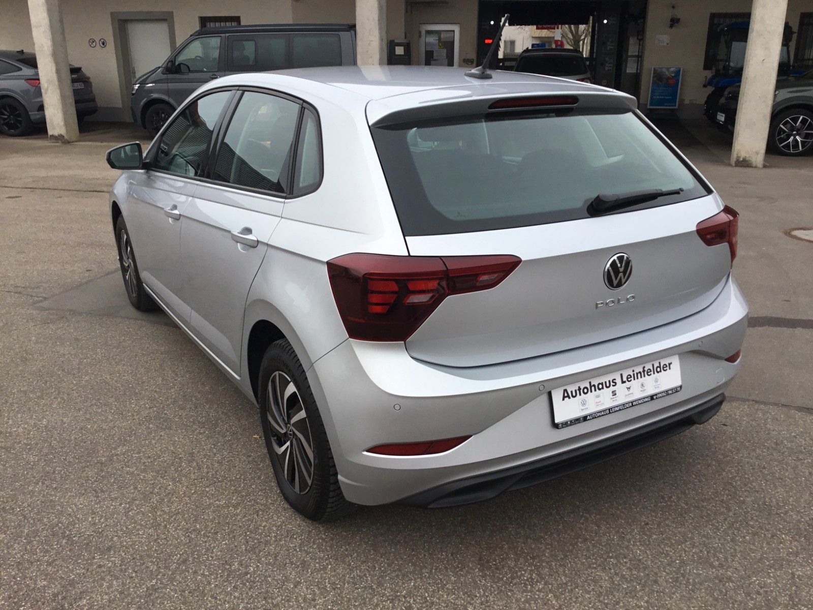 Fahrzeugabbildung Volkswagen Polo 1.0 TSI DSG Life+LED+Kamera+AppConnect+ACC