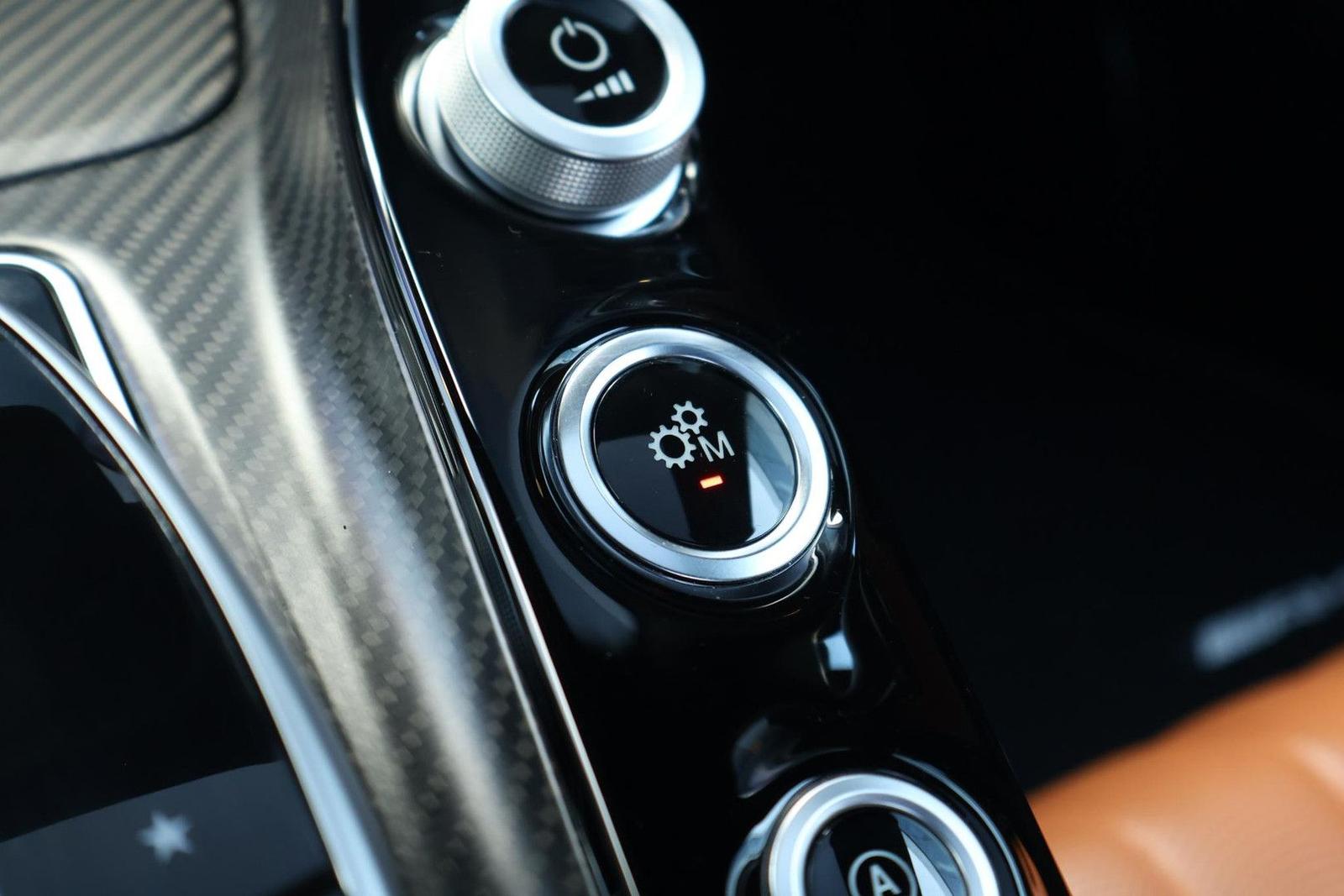 Mercedes-Benz AMG GT 4.0 S / Burmester / Panorama / Carbon / P