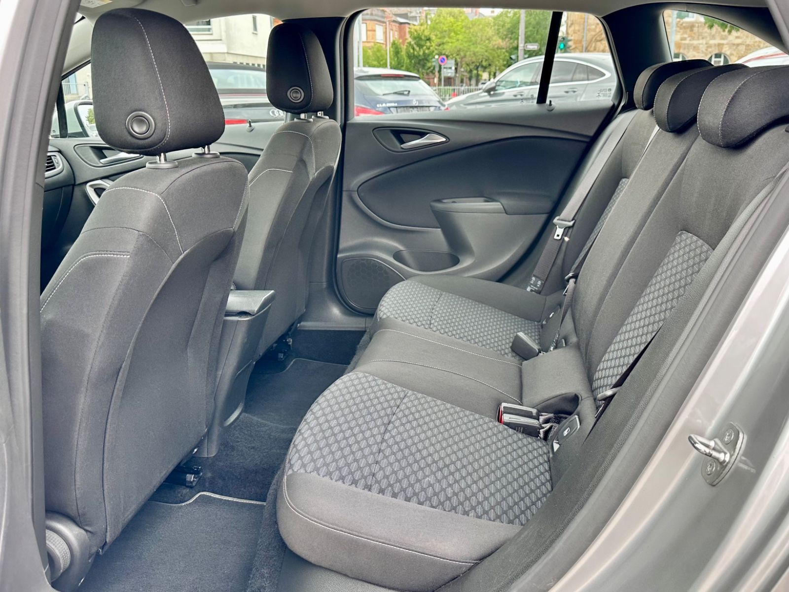 Fahrzeugabbildung Opel ASTRA K SPORTS TOURER 120 JAHRE*AUTOM+MOD.2020