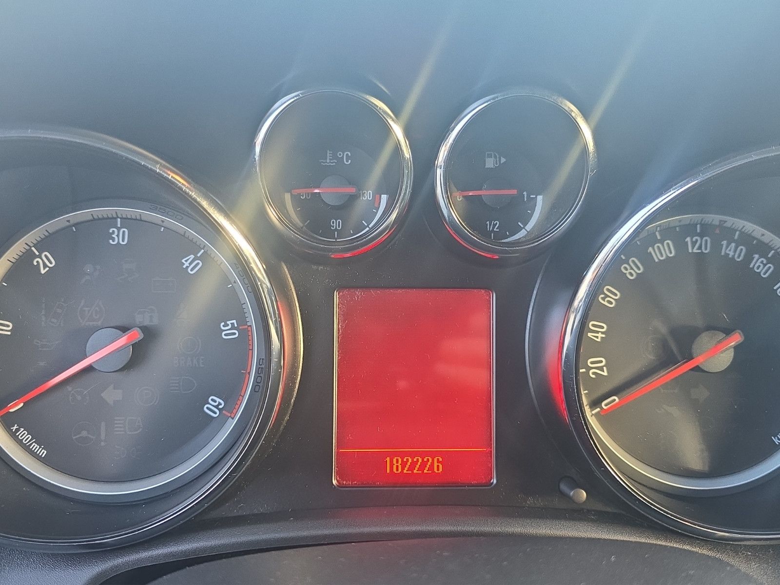 Fahrzeugabbildung Opel Astra J Edition*Klima*Tüv und Service NEU